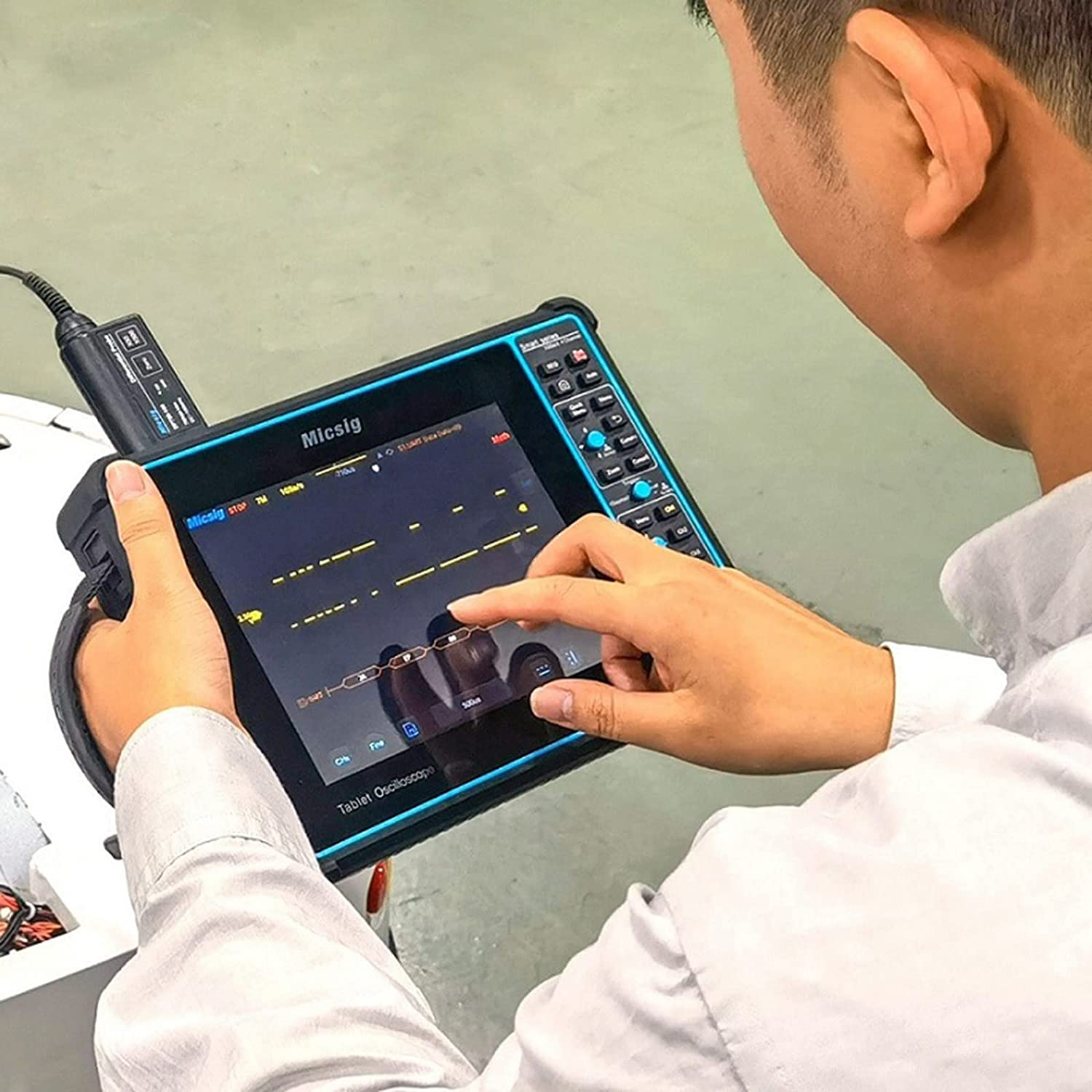 Micsig SATO1004 V4 Pro Automotive Oscilloscope: Unboxing & First Impressions.