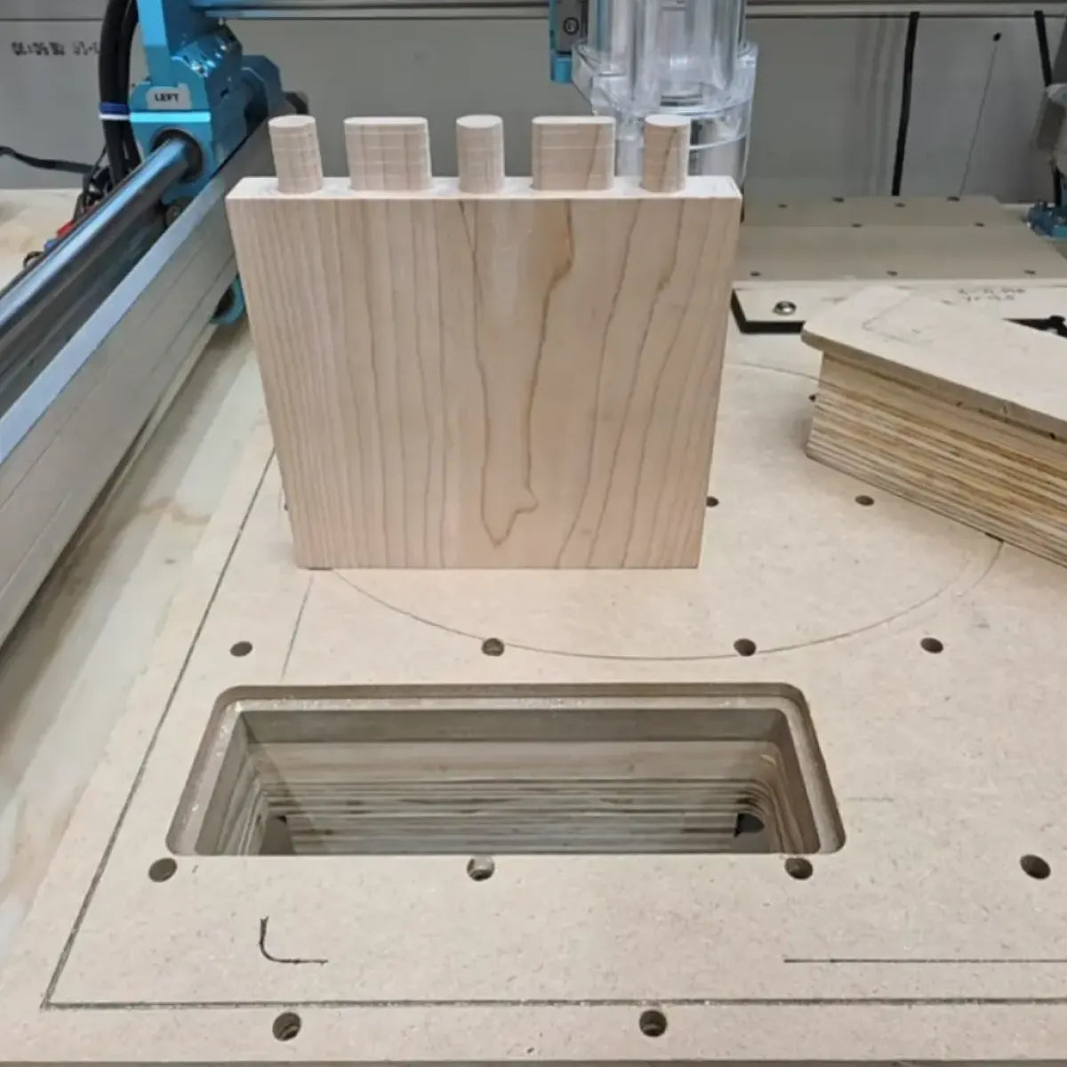 Modifying the Genmitsu 4040-PRO Max for a Small Shop: Mobile Base and Vertical Table